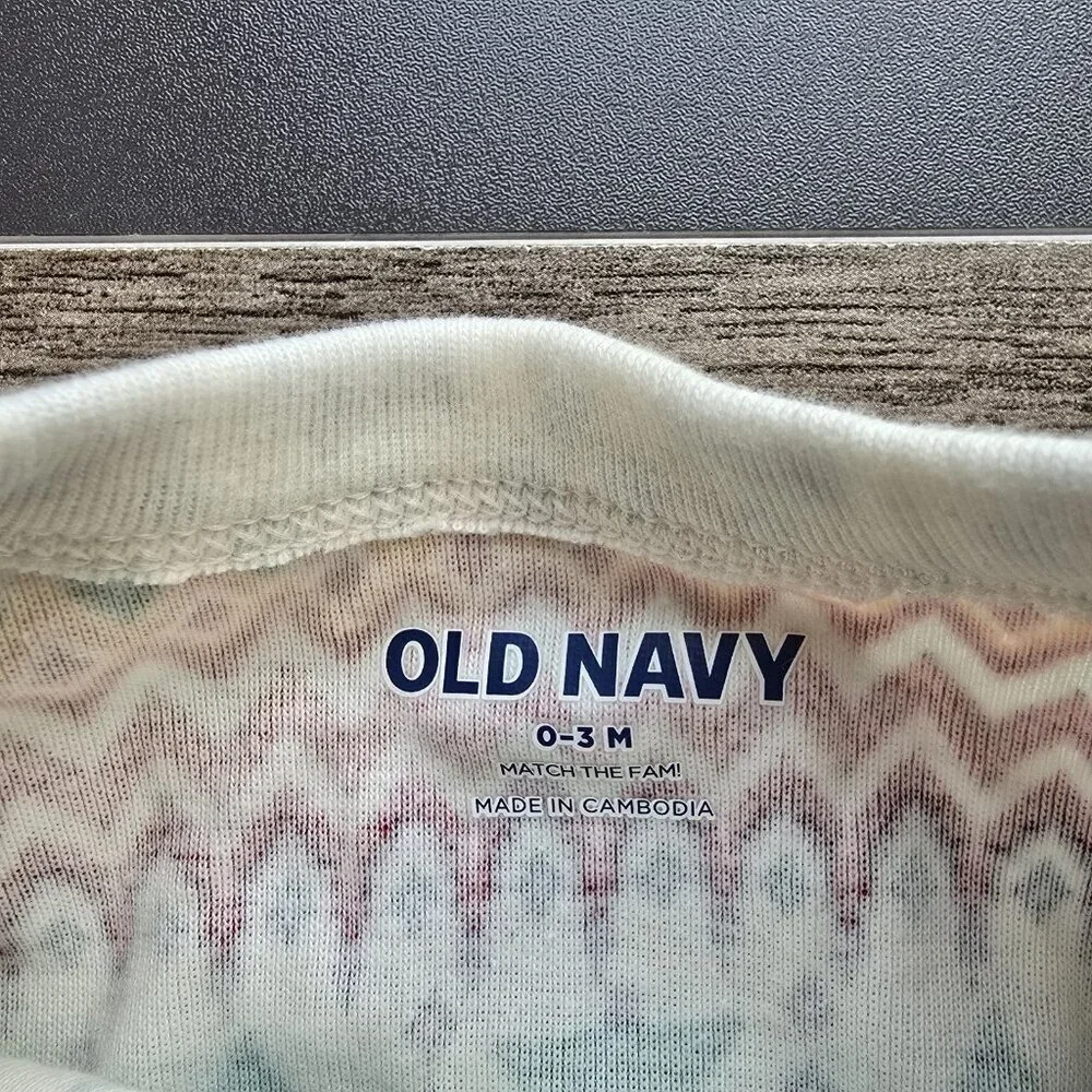 NEW Old Navy Sleepers Outfits 0-3 Mo Newborn Lot of 3 Hand Covers 2 Way Zippers